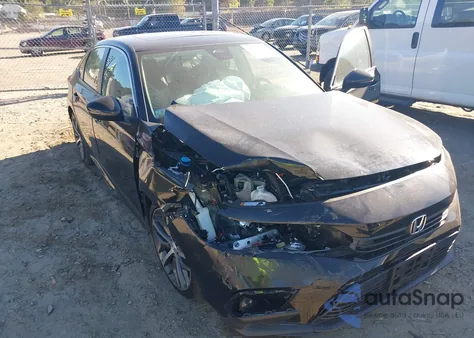 2023 Honda Civic Touring z USA, uszkodzony, nr VIN 2HGFE1F90PH308347